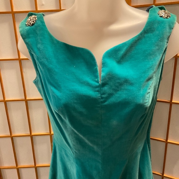 Exquisite 1950’s Aqua Velvet midi flare party dress - Picture 13 of 16